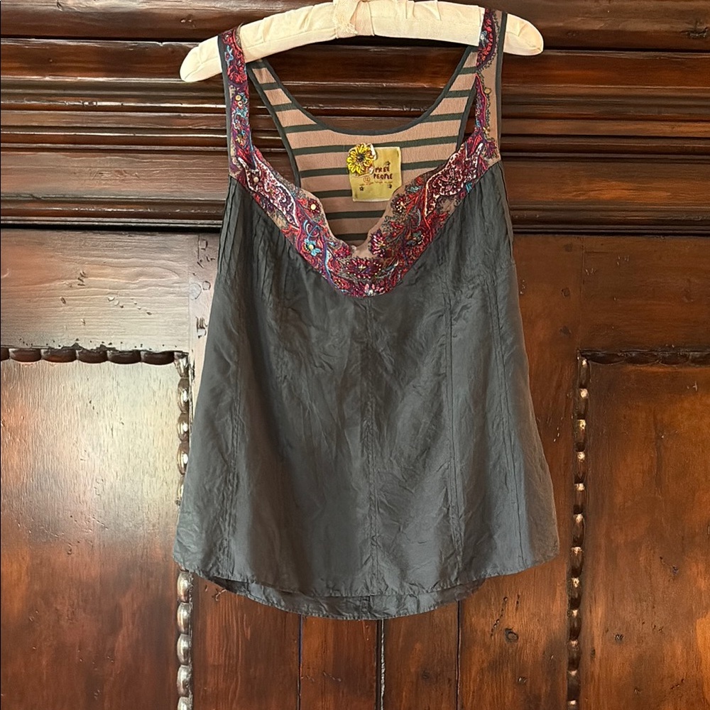 Floral Embroidered Gray Top